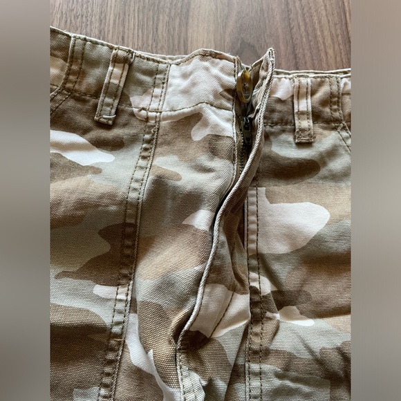 H&M camo short - Picture 6 of 8